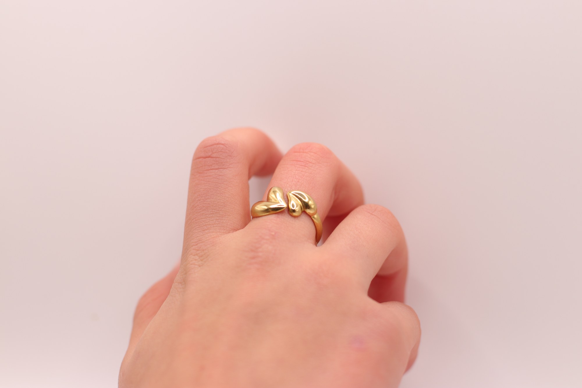 Open ring met 2 hartjes (goud of zilver), foto 6 van 7