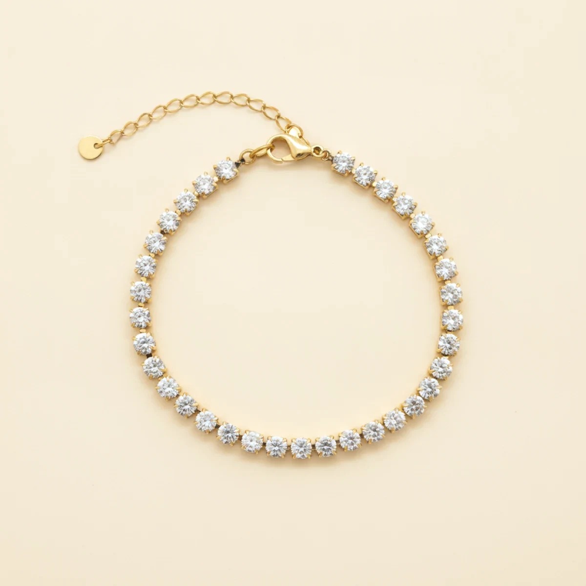 Steentjes armbandje – goudkleurig