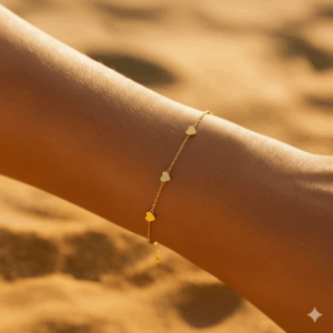 hartjes-droom-armband-met-3-gouden-hartjes Hartjesdroom armbandje - goudkleurig