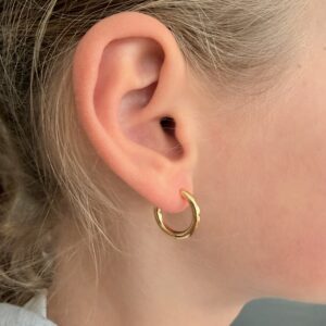 Middelgrote oorringen - goudkleurig