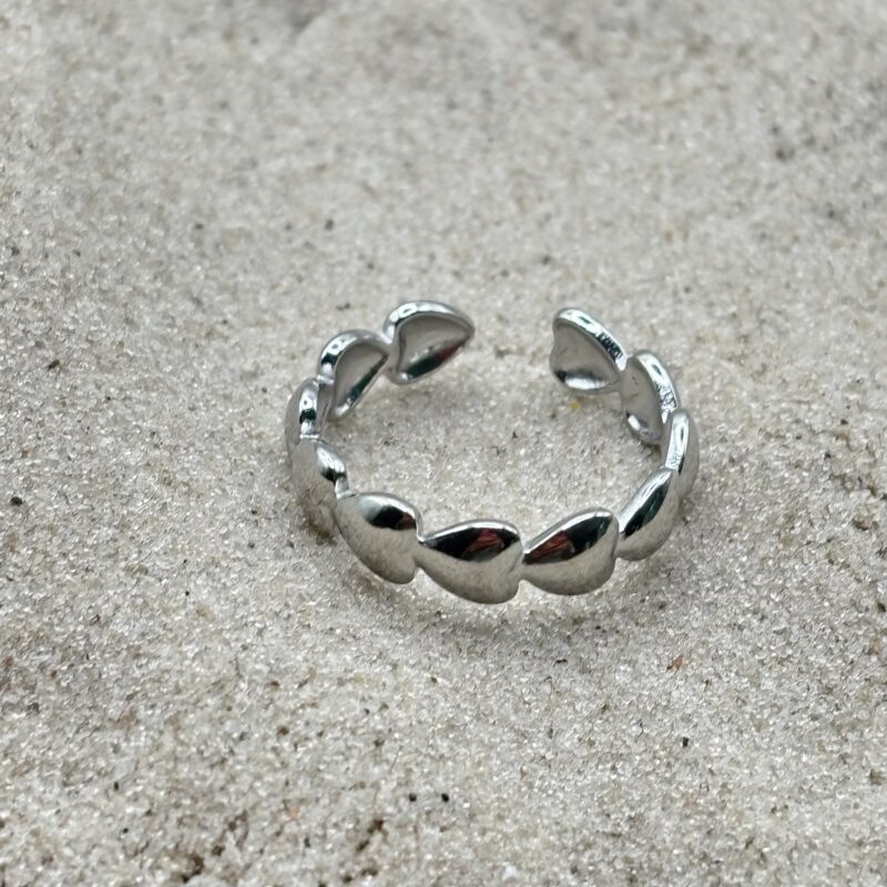 img_4537 Ring met hartjes - goudkleurig