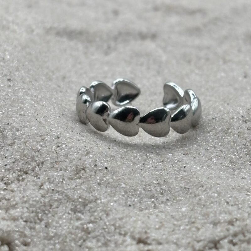 img_4538-2 Ring met hartjes - goudkleurig