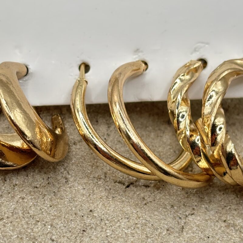 img_4579 Setje oorbellen - goudkleurig