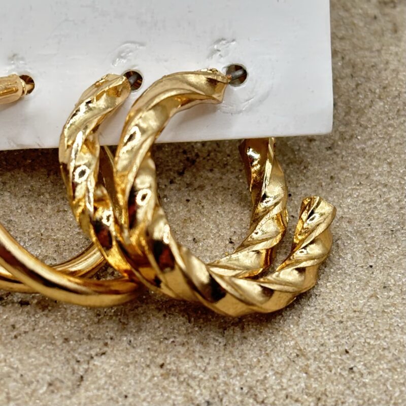 img_4580 Setje oorbellen - goudkleurig