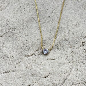 img_4582 Ketting met klein steentje – goudkleurig