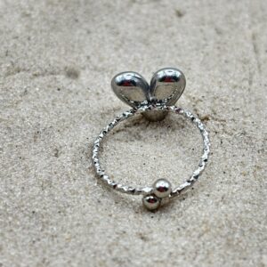 img_4611 Ring met middel groot hart – zilverkleurig