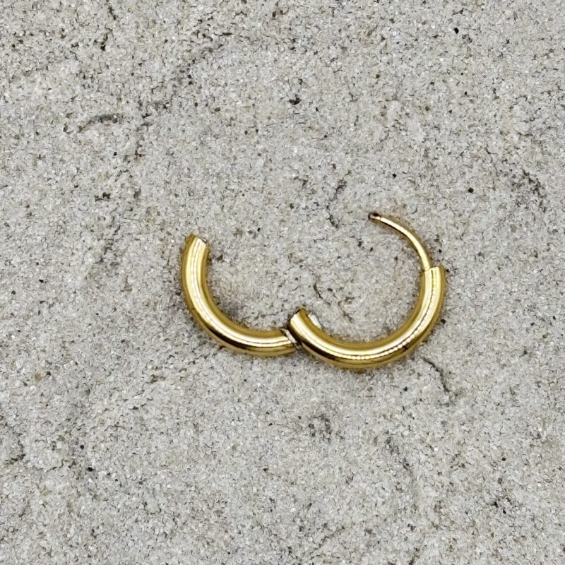 Middelgrote oorringen - goudkleurig