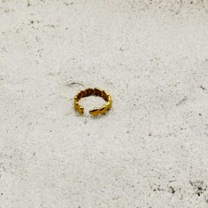 img_4758 Ring met hartjes - goudkleurig