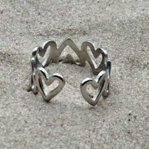 Ring met open hartjes