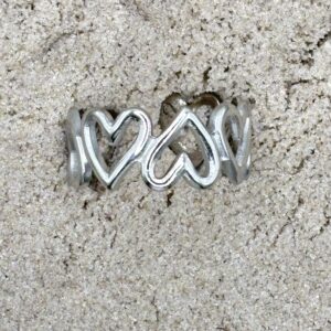 Ring met open hartjes