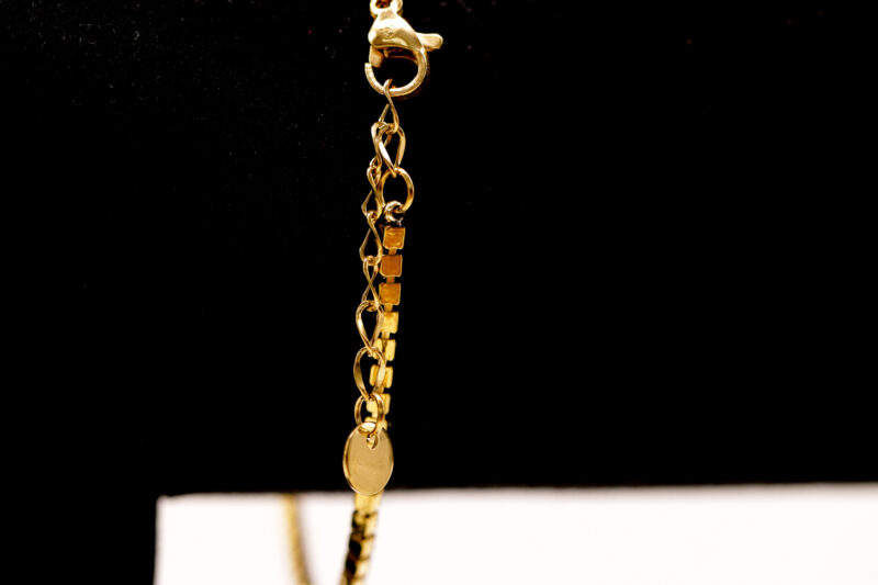 Steentjes armbandje - goudkleurig