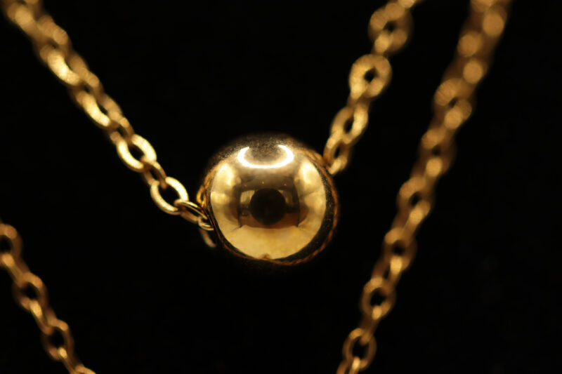 Dubbele ketting met druppel hangers - goudkleurig