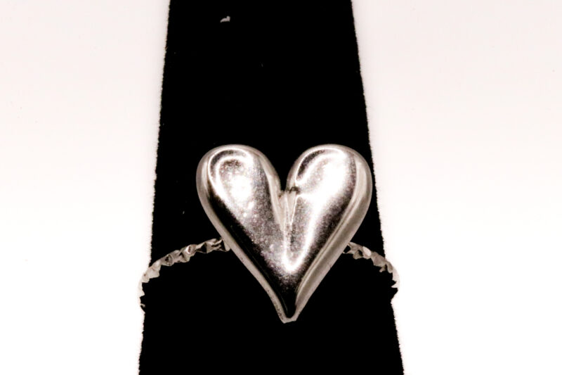 Ring met middel groot hart – zilver en goudkleurig